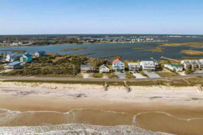Beautiful beach and bayfront house